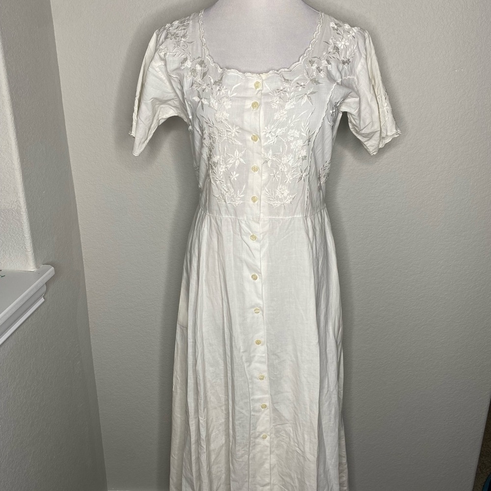 Vintage Deadstock Papillon Embroidered Floral Cottagecore Midi Dress Size Medium